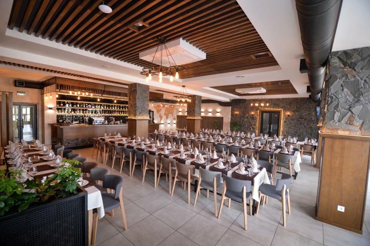 Geography Hotel Veresneve Kültér fotó