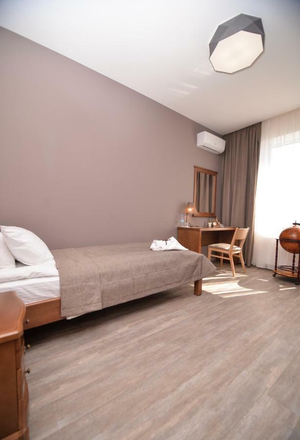 Geography Hotel Veresneve Kültér fotó